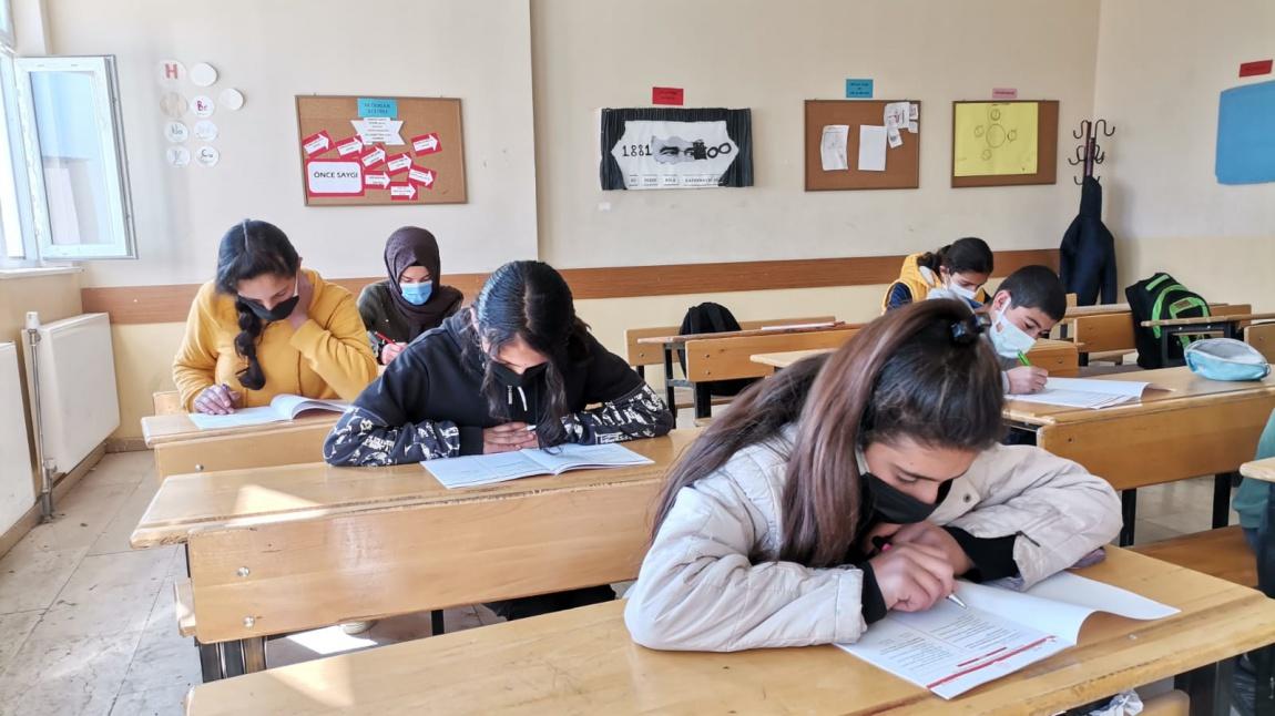 LGS Hazırlıkları Kapsamında 8.Sınıf Öğrencilerimize Deneme Sınavları Yapıldı